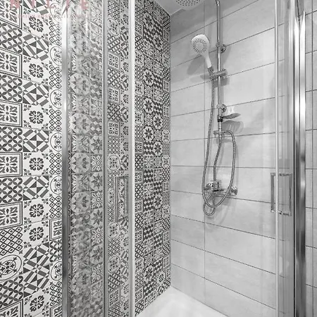 San Francisco, Nilie Hospitality Mgmt Apartment